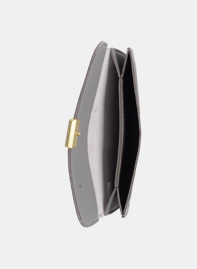 Akher el Ankoud Women's leather wallet with multiple pockets and a square lock  - Image 3
