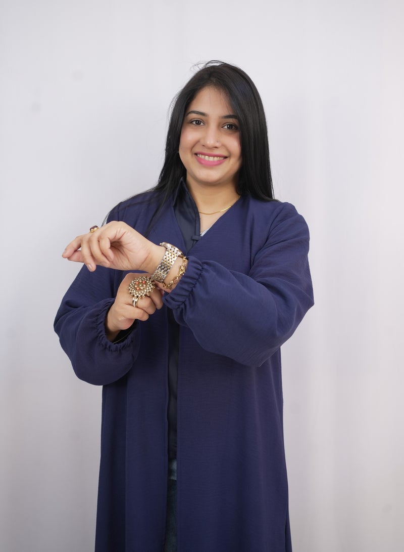 Al Batool Arabian Open Abaya of Stylish Cey Fabric with One-Button Closure - Image 5