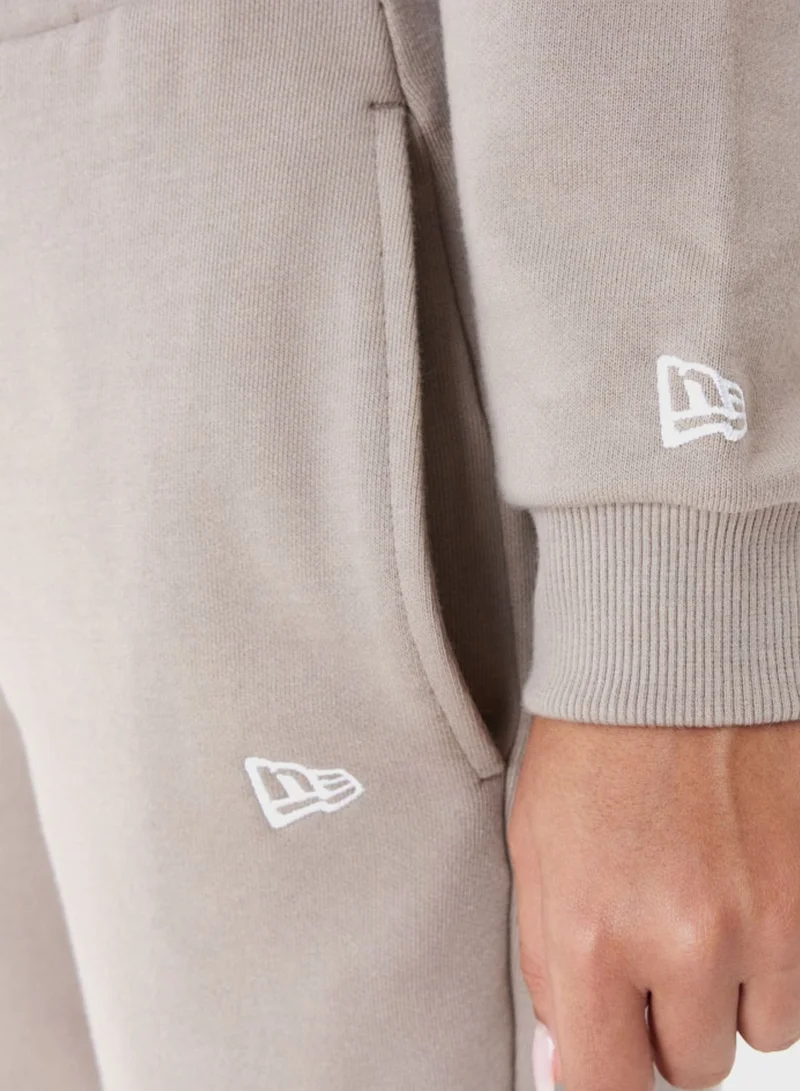 NEW ERA New Era Wordmark Cropped Hoodie