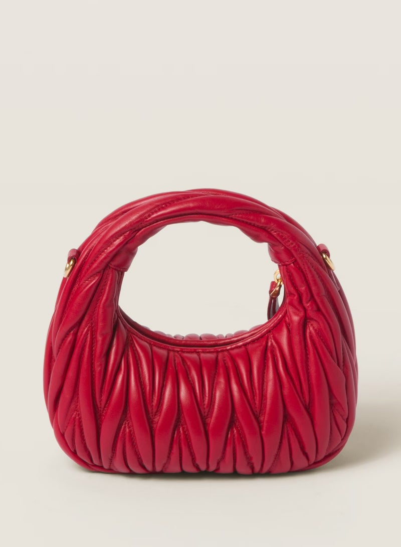 مياو مياو حقيبة هوبو من جلد النابا من MIU Wander Matelassé، حقيبة توت نسائية، حقيبة كروس نسائية، حقيبة يد نسائية، حقيبة كتف نسائية، حقيبة سفر نسائية، أحمر - Image 3