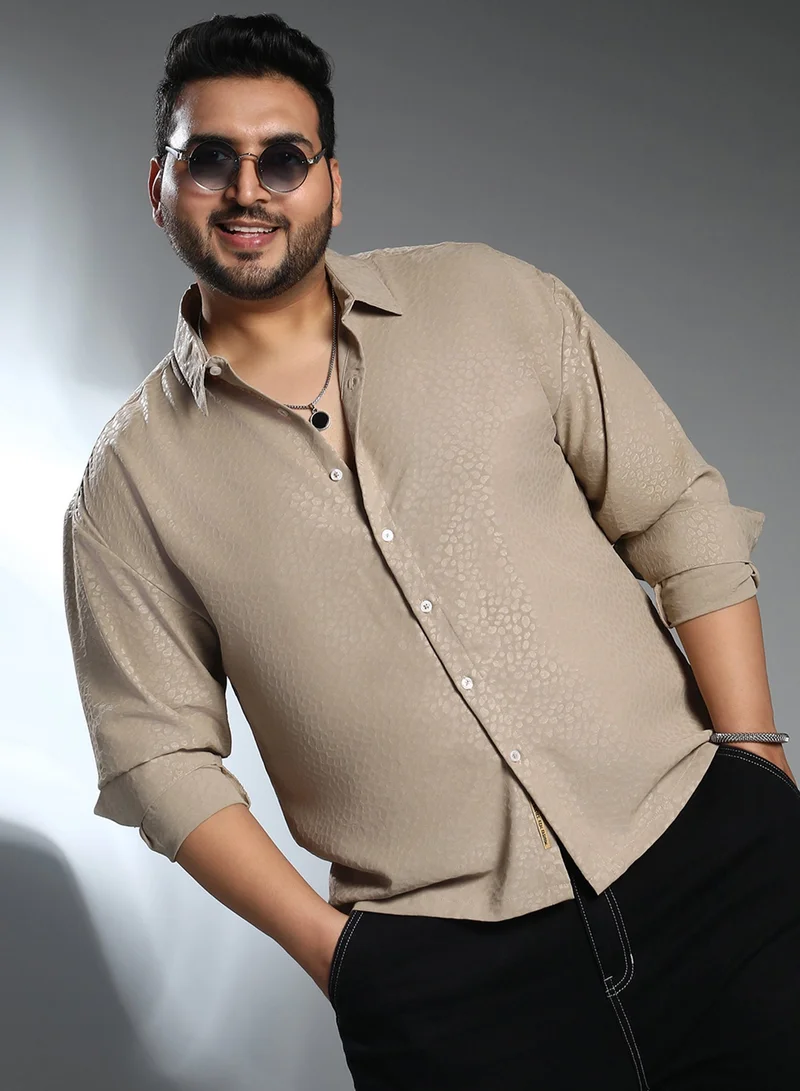 انستافاب بلس قميص رجالي مقاس كبير رمادي فاتح للملابس الكاجوال بياقة عريضة وأكمام طويلة عادية وإغلاق بأزرار