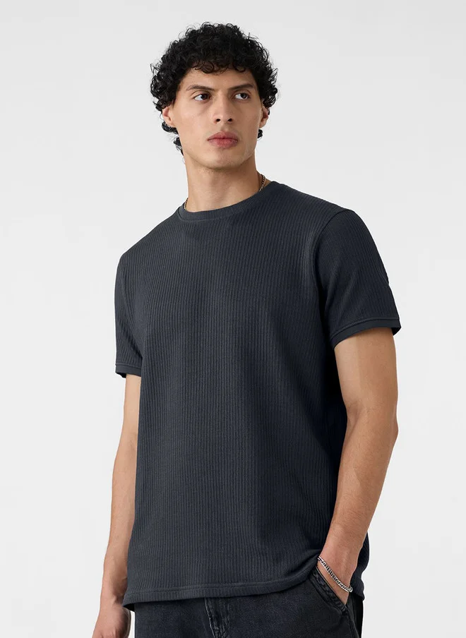 ذا سوليد ستور The Souled Store Charcoal Men Round Neck Solid Regular Fit T-Shirt