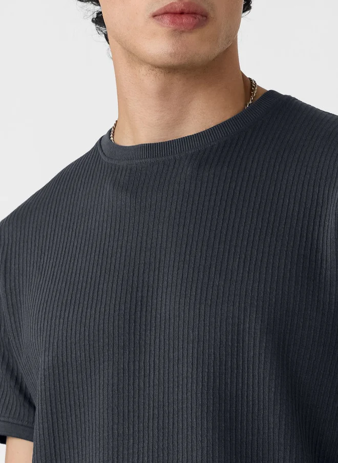 ذا سوليد ستور The Souled Store Charcoal Men Round Neck Solid Regular Fit T-Shirt