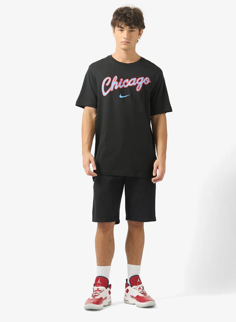 Nike  Nba Chicago Bulls Courtside Logo Short Sleeve T-Shirt for Men | Best Price UAE