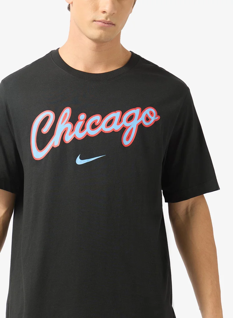 Nike  Nba Chicago Bulls Courtside Logo Short Sleeve T-Shirt for Men | Best Price UAE