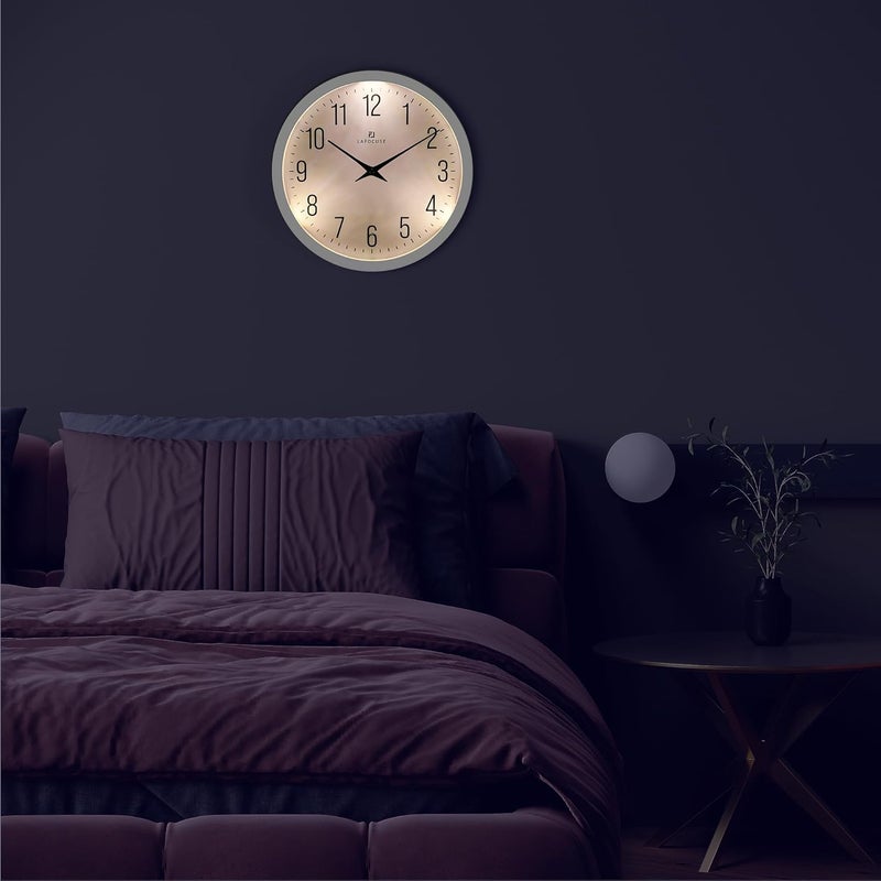 Lafocuse Night Light Wall Clock 30 cm without Ticking Noise, Modern White Wall Clock Glows in the Dark, Easy to Read Battery Operated Wall Clocks Decoration for Kitchen Living Room Bedroom - Image 2