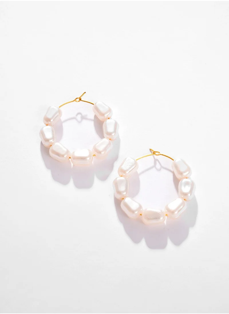 SOHI White Contemporary Hoop Earrings