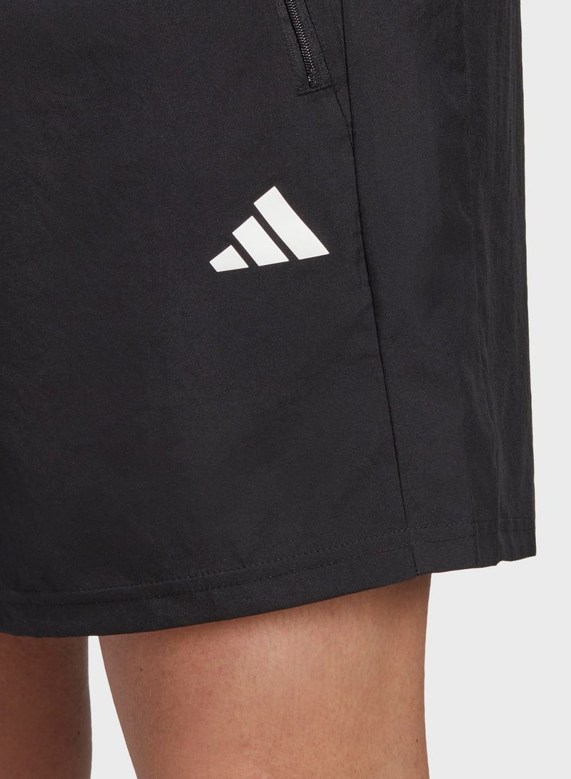 Train Essential Woven Training Shorts