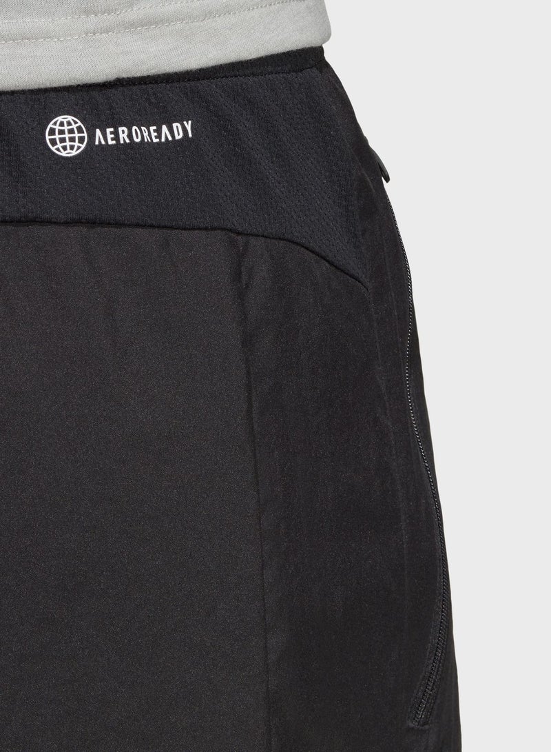 Train Essential Woven Training Shorts