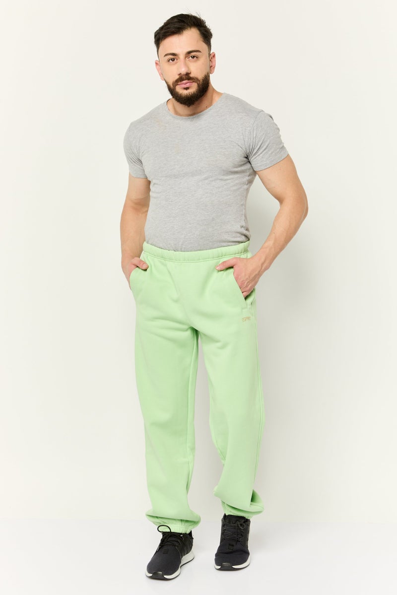 ESPRIT سروال رياضي عادي للرجال بشعار العلامة التجارية، أخضر فاتح - Image 2