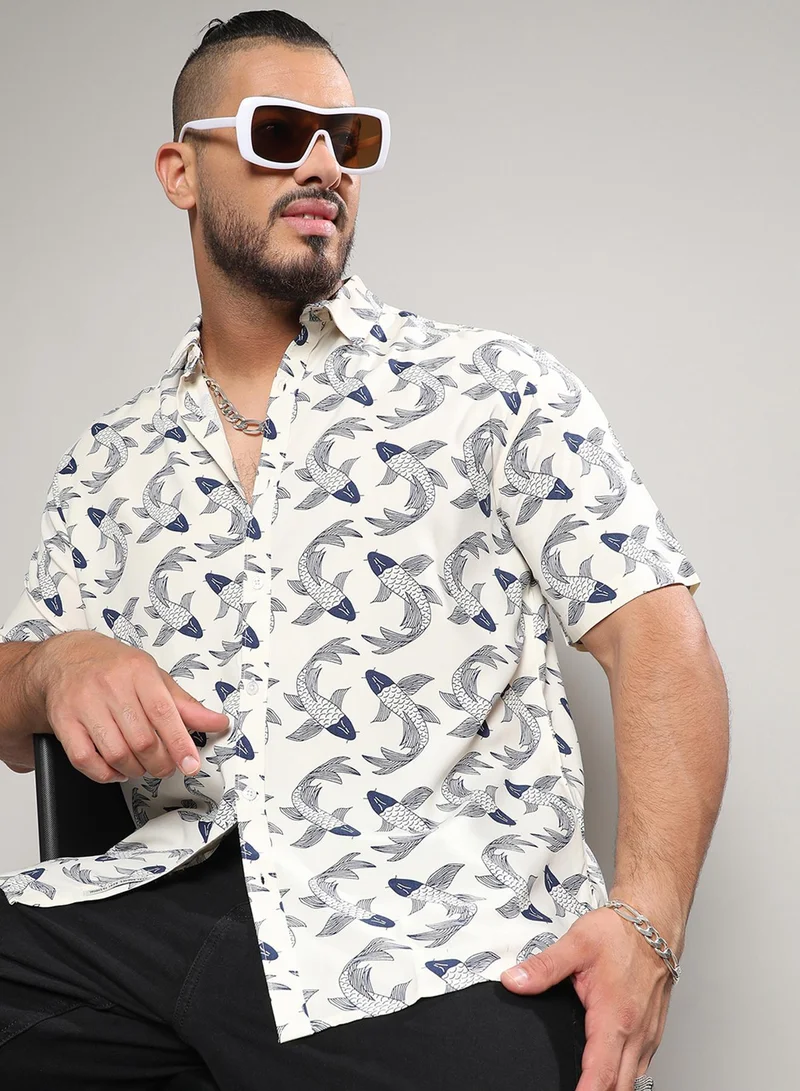 انستافاب بلس قميص رجالي أبيض بطبعة سمك مقاس بلس للملابس الكاجوال بأكمام عادية