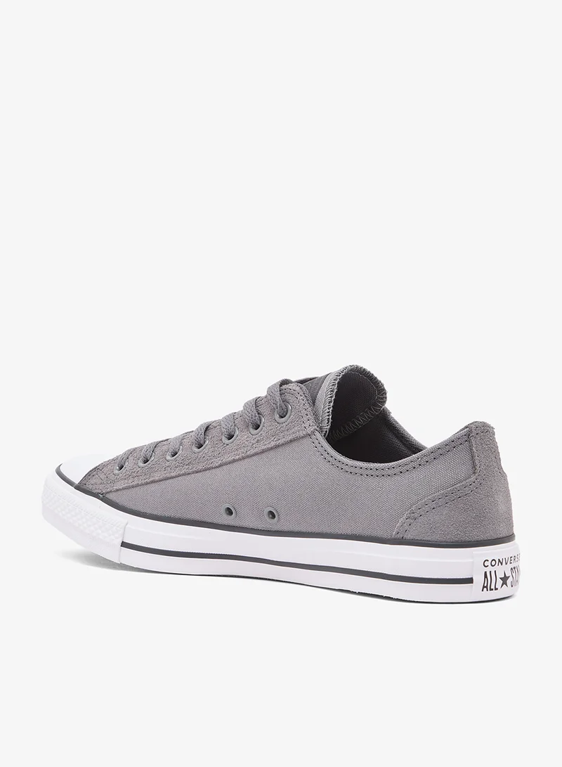 كونفرس تشاك تايلور أول ستار