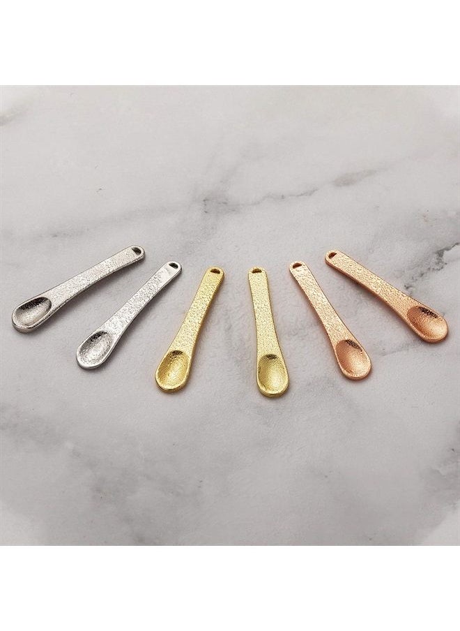 6 Pieces Metal Cosmetic Skincare Spatula, Mini Mask facial Reusable Scoop, Makeup Beauty Spoons for Cream, Lotions, Moisturizers (Rose Gold, Gold, Silver
