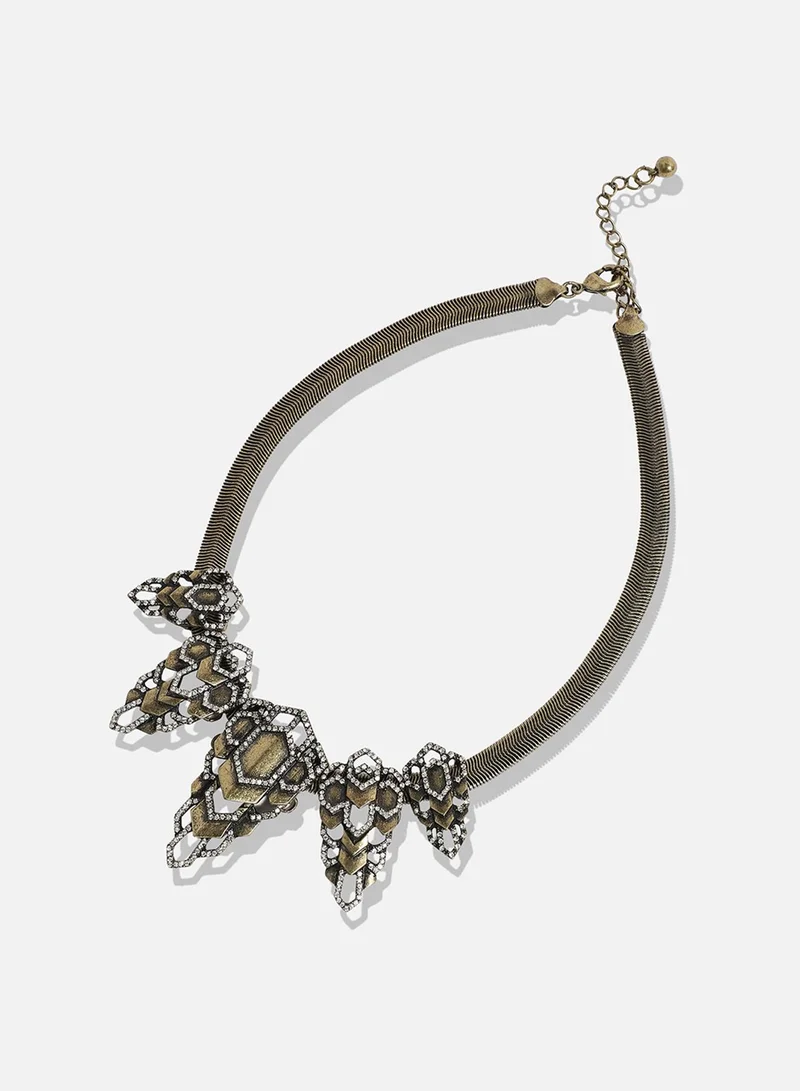 سوهي قلادة مصممة بأحجار متعددة الألوان