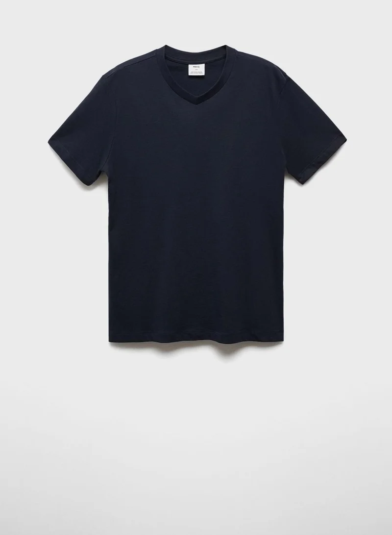 مانجو مان Essential V-Neck T-Shirt
