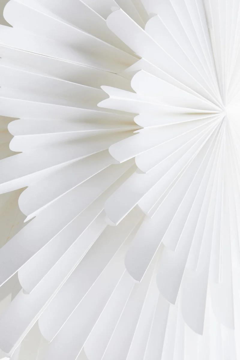 اتش اند ام غطاء مصباح ورقي