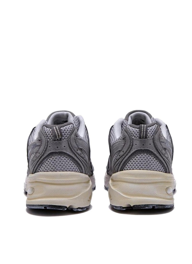 New Balance حذاء رياضي كاجوال 530 رمادي/فضي  - Image 4