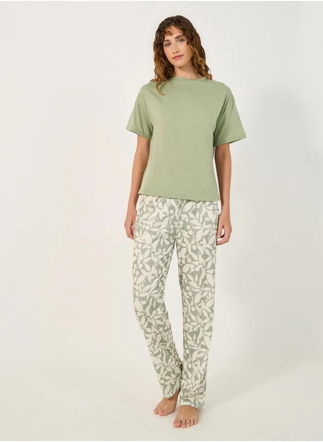 Styli Solid Dropped Shoulder T-Shirt and Leaf Printed Pyjama Pants Set