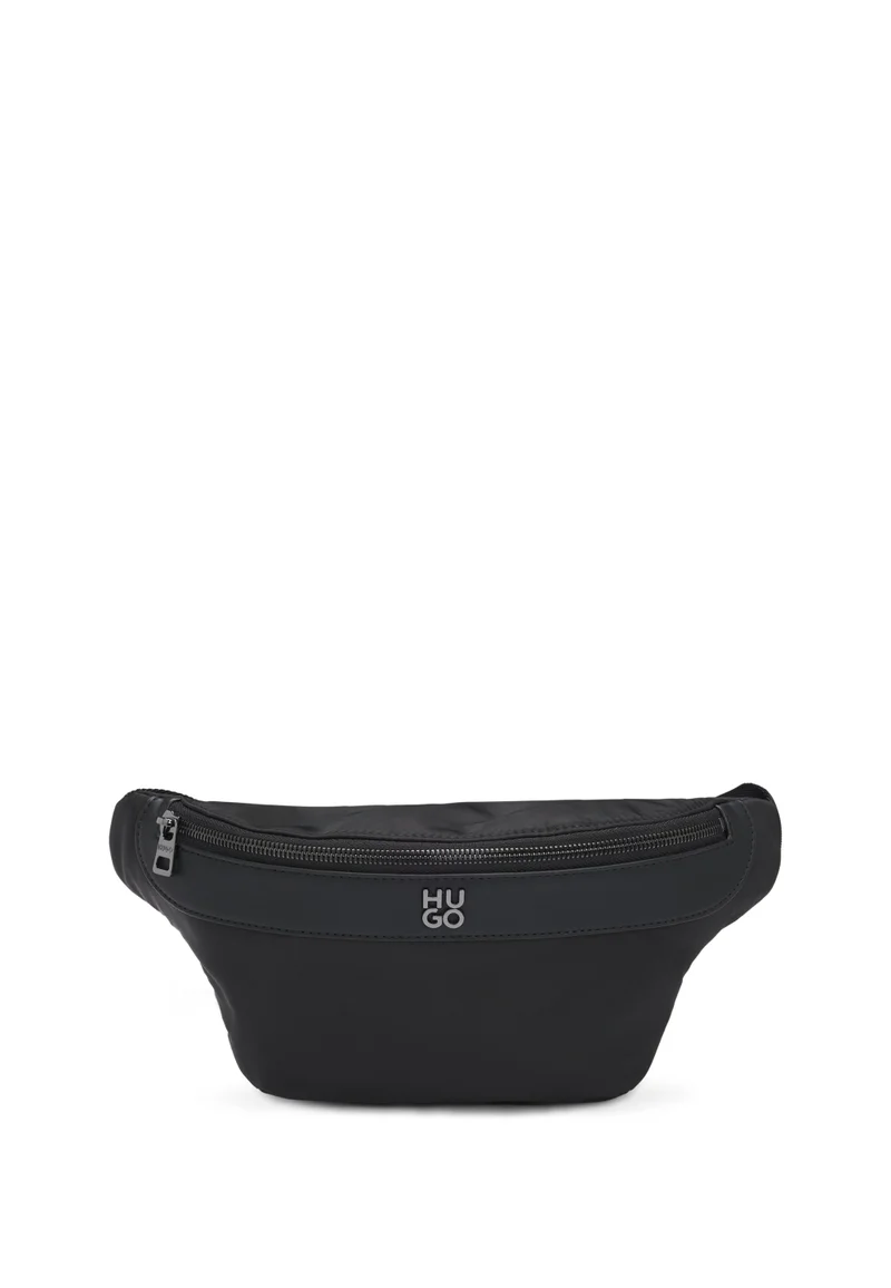 هوجو حقيبة خصر بحزام تويل مزينة بشعار مكدس