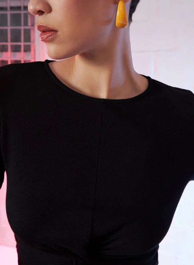 ساسافراس Cropped Black Twisted Knot Top for Women