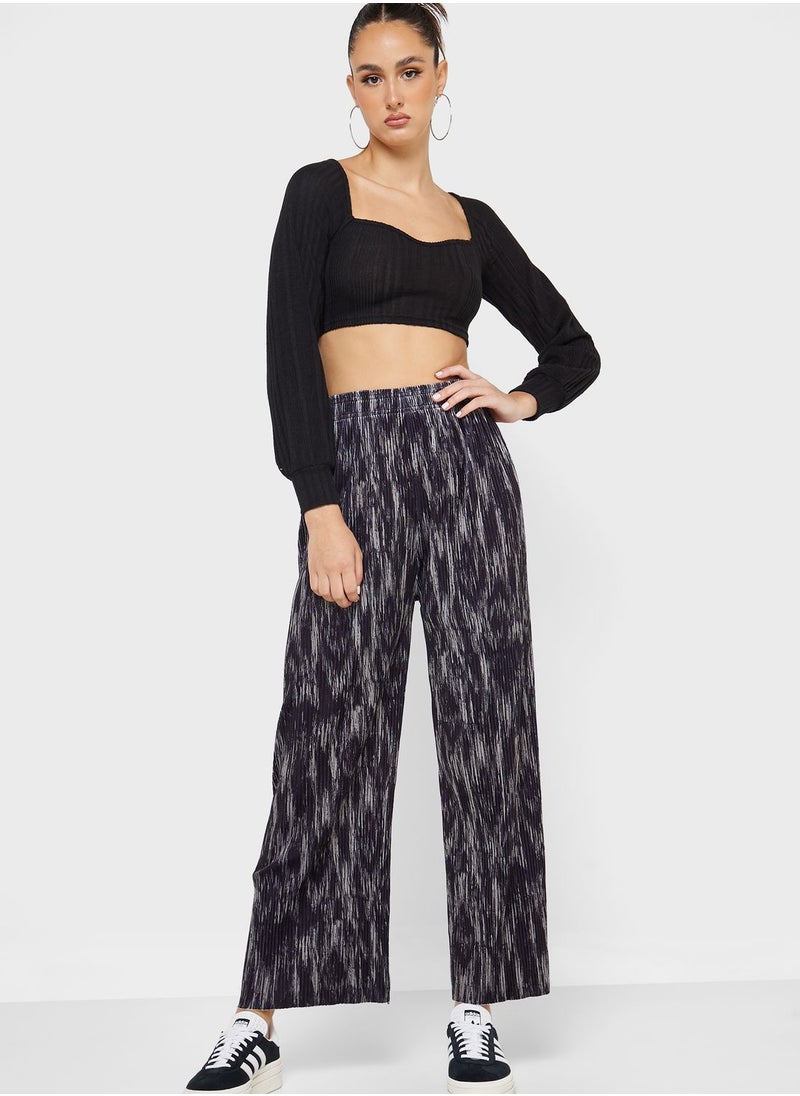 Ginger - Textured Sweetheart Neck Crop Top - Image 1