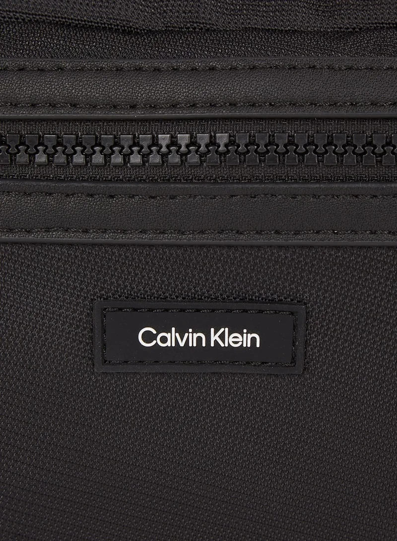 CALVIN KLEIN Essential Camera Bag