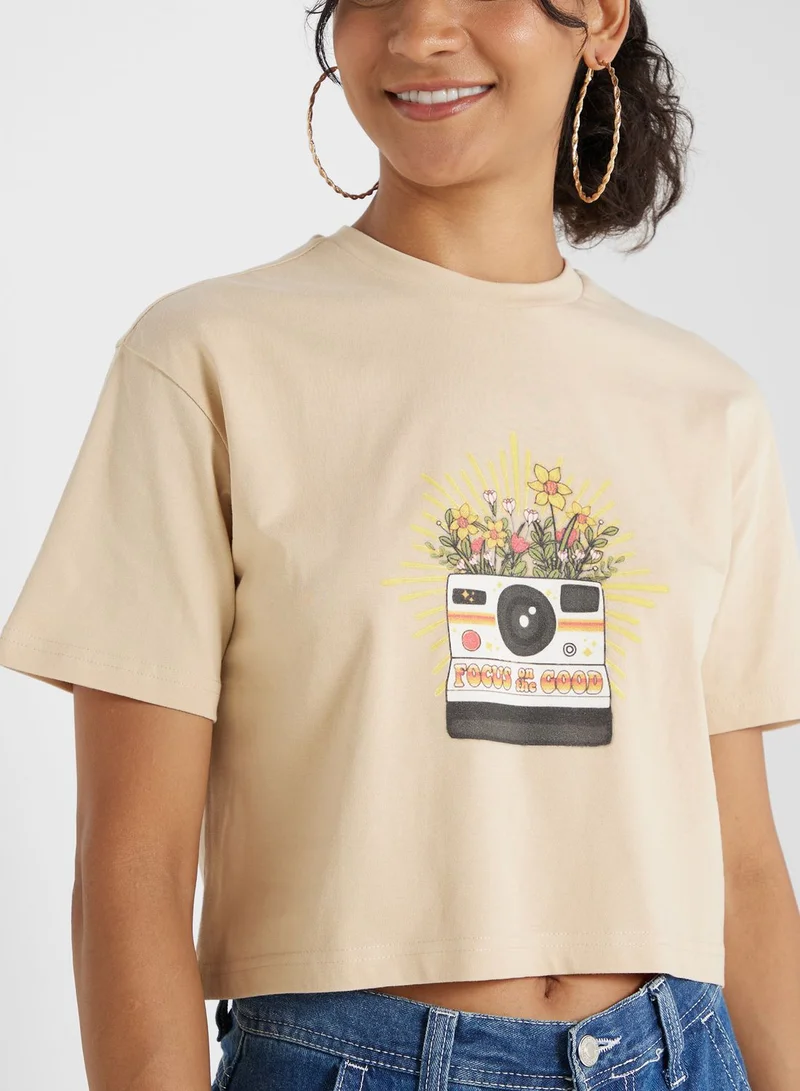 جينجر Cropped Graphic Tshirt
