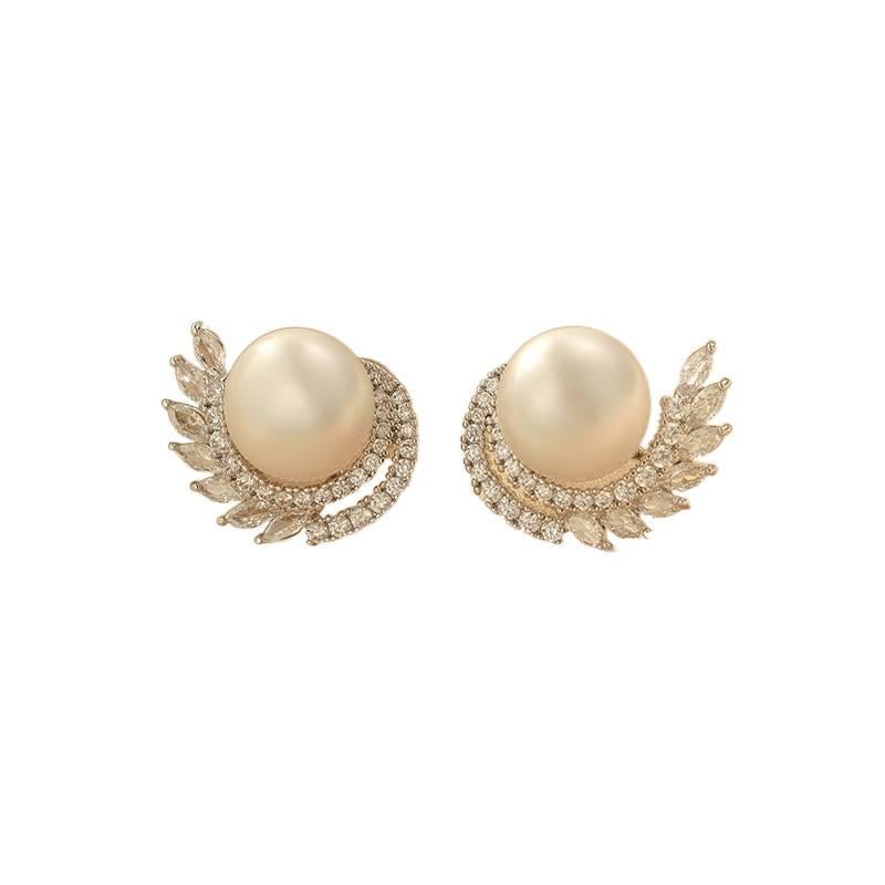 AD Silver Geometric Pearl Stud Earrings with Silver Detail Lightweight Daily Wear Jewelry for Women - Image 1