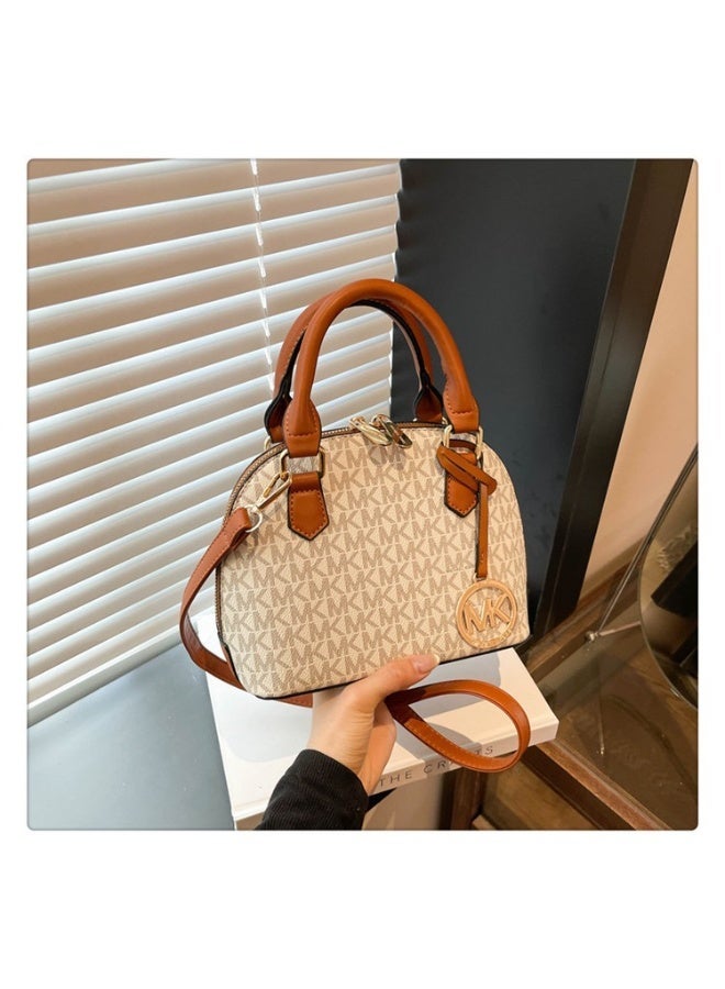 ام كي حقيبة MK الكلاسيكية ، يمكن تحويلها إلى حقيبة متقاطعة ، مناسبة لعقد عدسات الكاميرا.التصميم الكلاسيكي الموضوع - Image 1