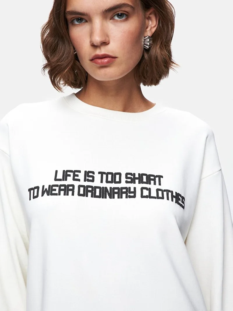 ال تي بي Slogan Zero Collar Long Sleeve White Sweatshirt