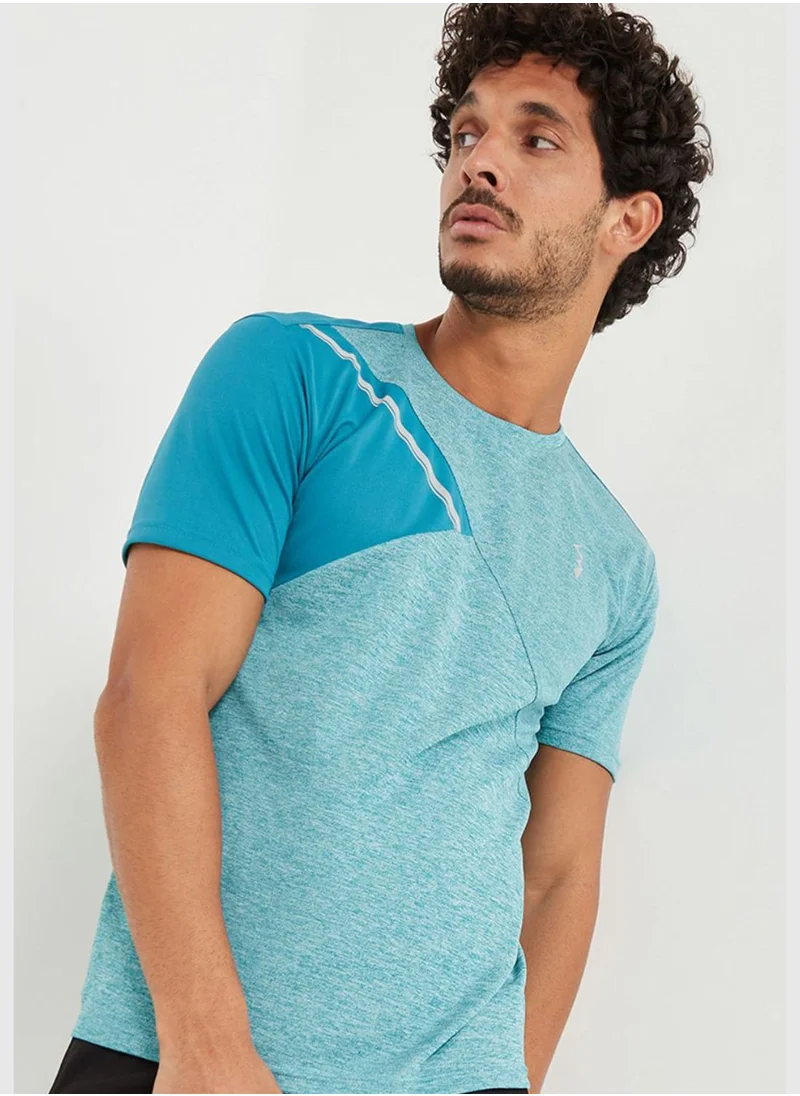 Campus Sutra Color block T-shirt