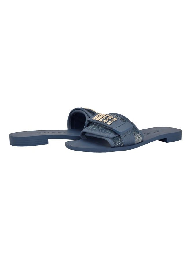 GUESS صندل إليز المسطح للنساء، دنيم أزرق متوسط، شعار 422، 36.5 EU - Image 2