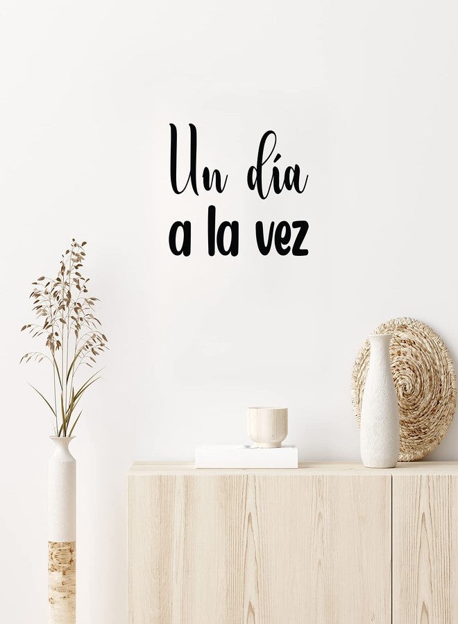 Printique Vinyl Wall Art Decal - Un Día A La Vez/One Day at A Time - 14" x 20" - Inspiring Trendy Positive Spanish Quote Sticker for Bedroom Living Room School Office Coffee Shop Decor (Black) - Image 1