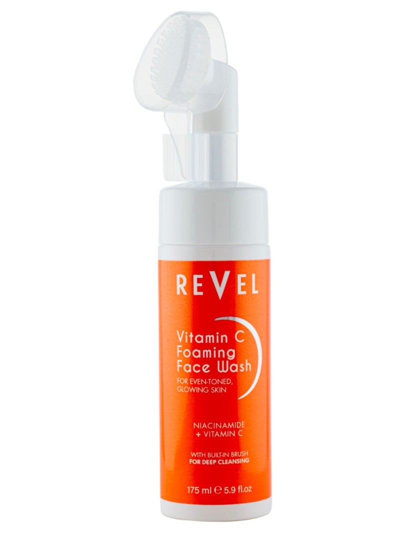 Revel غسول الوجه الرغوي بفيتامين سي من ريفيل بيوتي للعناية بالبشرة، 175 مل، لبشرة متوهجة وموحدة اللون، فرشاة مدمجة، تنظيف عميق، نياسيناميد + فيتامين سي، غسول - Image 1