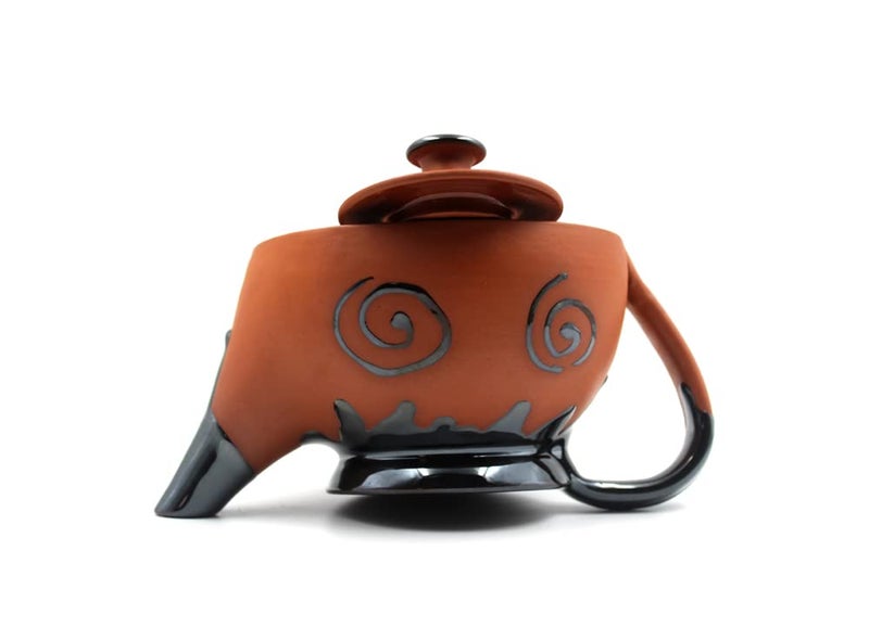DEVICE OF ESVAR STONECRAFT ...EVERY STROY IS UNIQUE EVERY HOME IS DIFFERENT..... ES ESVAR STONECRAFT Handmade Ceramic Cotted Terracotta Coffee Or Tea Cattel with Dynamic Colour Printed Outside Ideal for Home Use Or Gifting Purpose600mlSize HWD29 15 10 cm  - Image 4