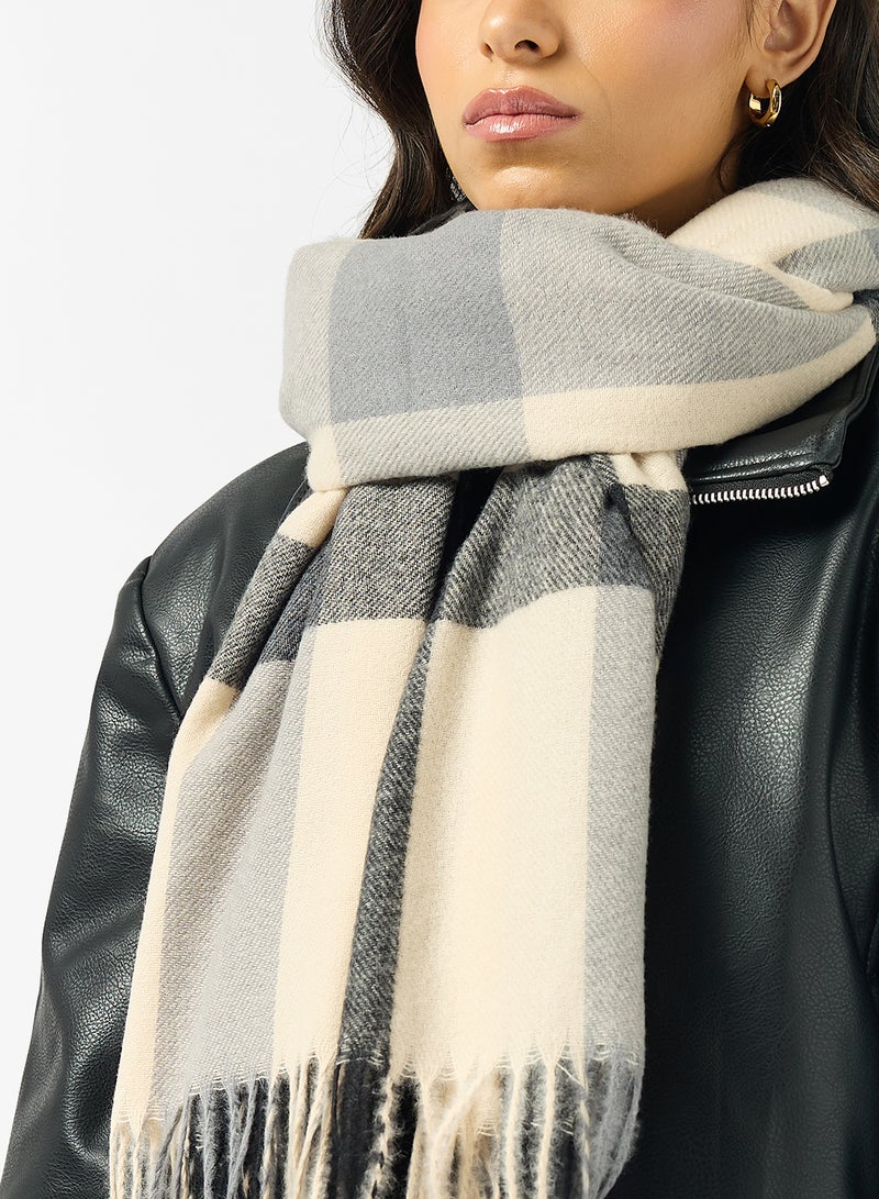 ELLA Classic Checkered Tassel Scarf - Image 4