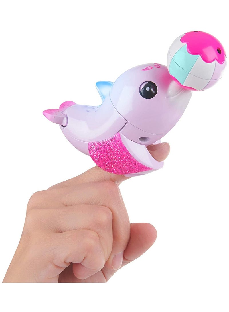 Fingerlings Baby Light Up Dolphin - Image 3