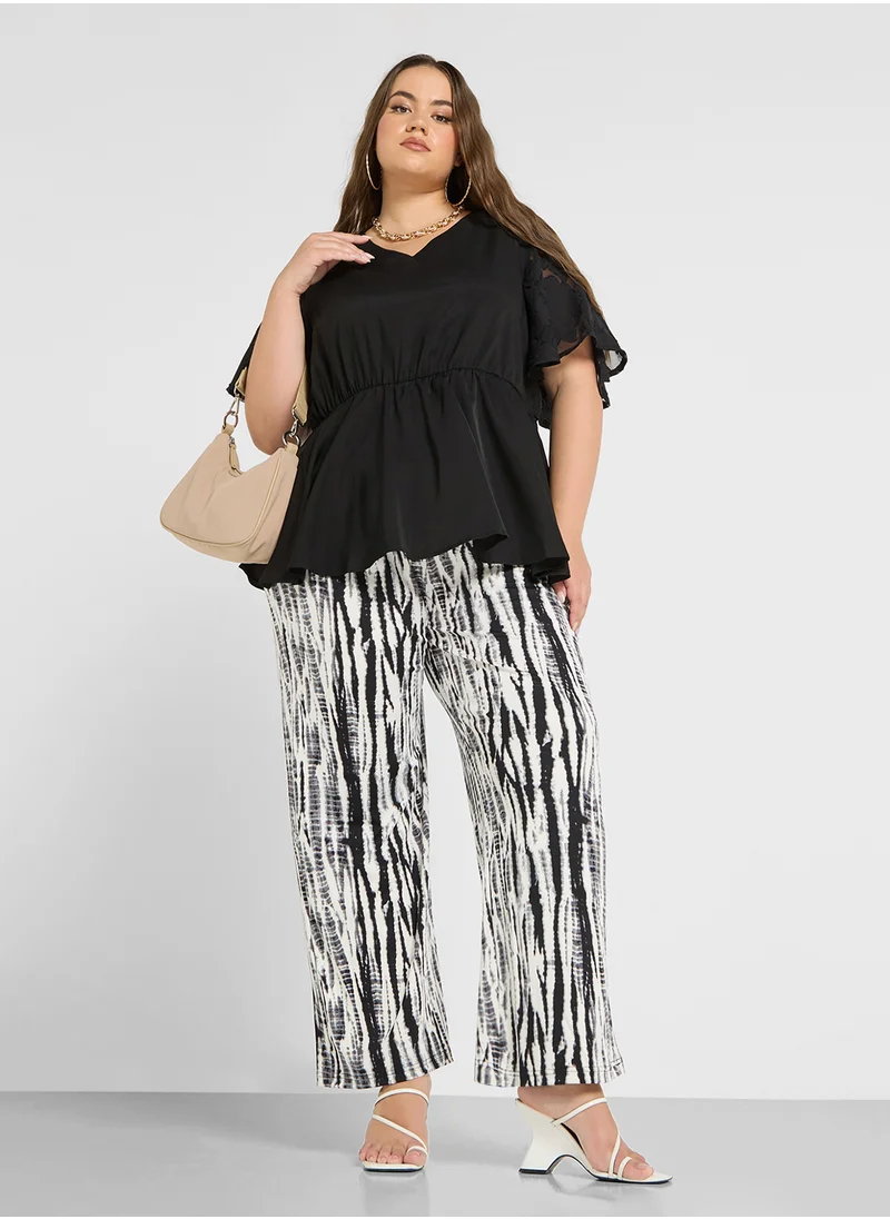 جينجر بلس Lace Flounce Sleeve Top