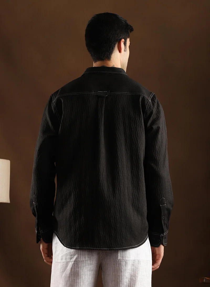 Campus Sutra Campus Sutra Men's Onyx Black Contrast-Stitch Utility Shirt For Casual Wear | Spread Collar | Long Cuffed Sleeves | Button Closure | Shirt Crafted With Comfort Fit For Everyday Wear