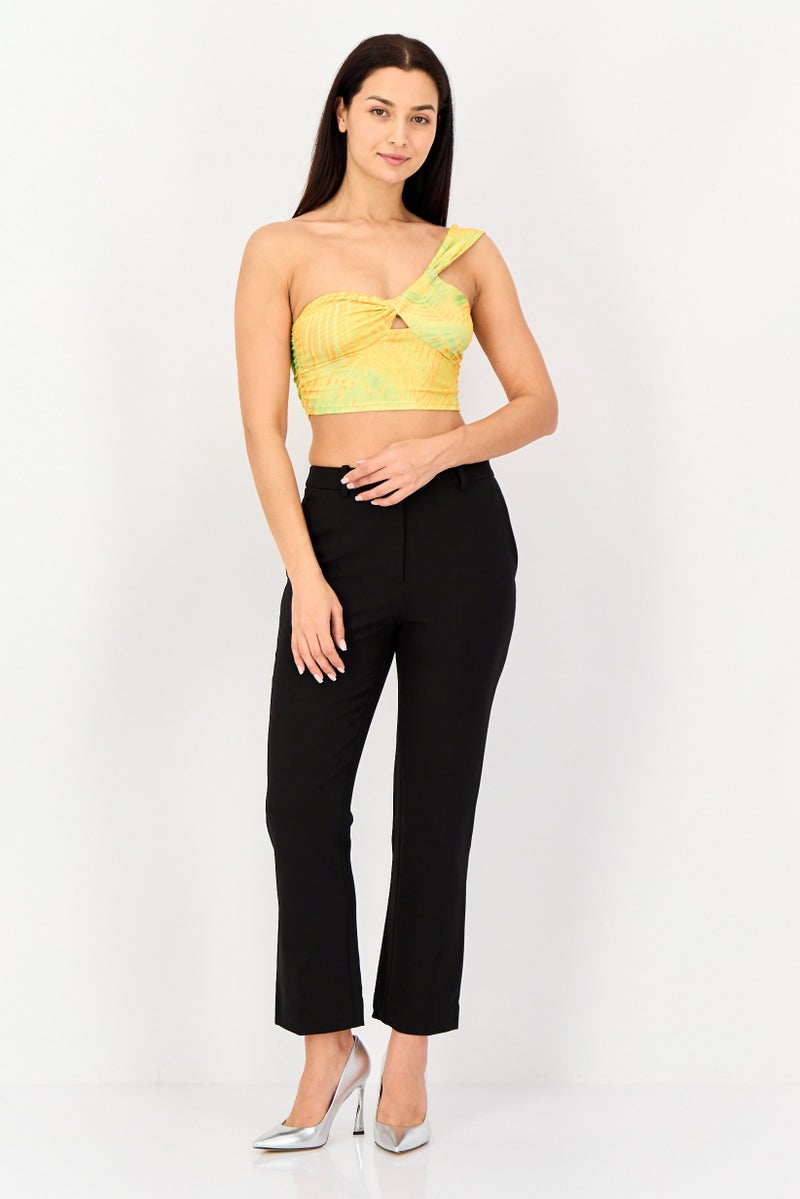 Bershka بلوزة نسائية بحمالة كتف واحدة غير متساوية مع طباعة شاملة، متعددة الألوان - Image 4