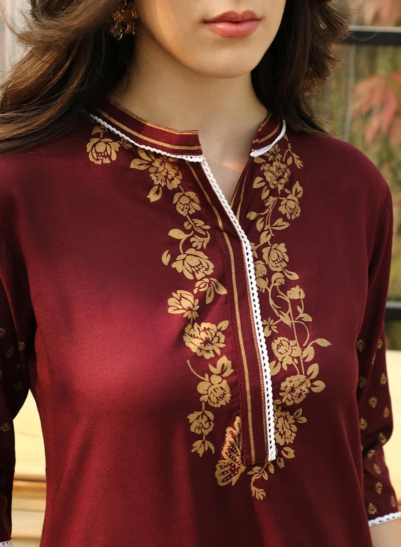  قصة Women's Wine Red Chariot Print Kurta With Wine Red Trousers Set