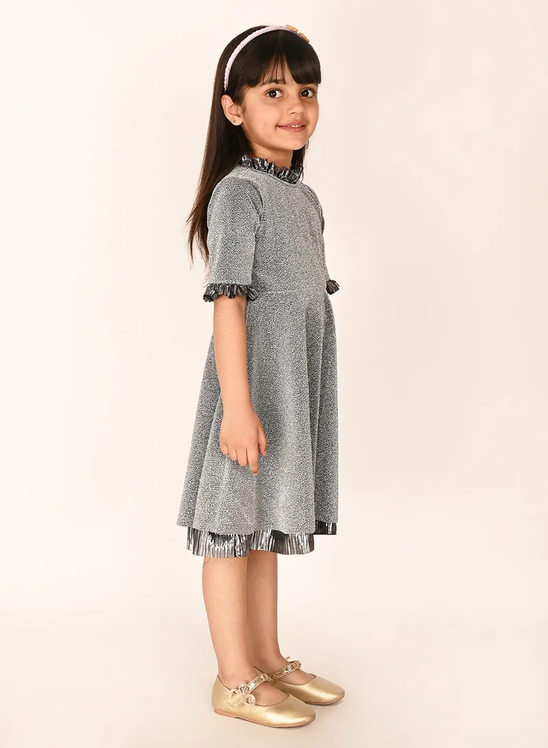 ليل بيكس Shimmering Ruffle-Trim Dress
