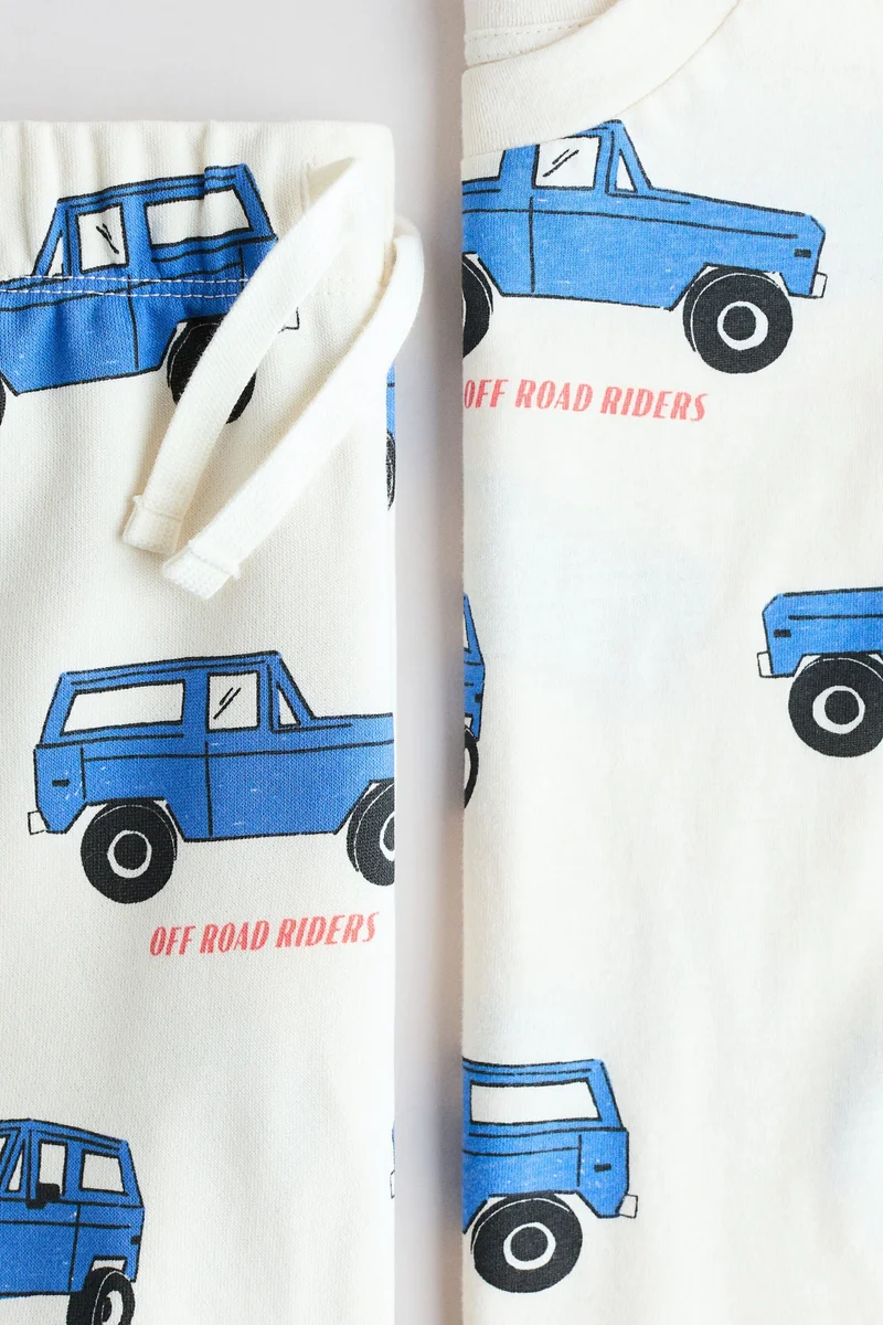 H&M 2-piece T-shirt and sweatshorts set