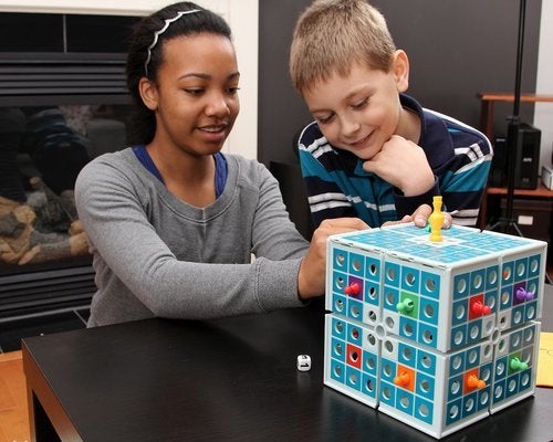 PlaSmart Squashed 3D Strategy Board Game - Image 4