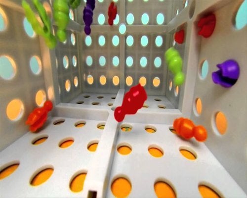 PlaSmart Squashed 3D Strategy Board Game - Image 3