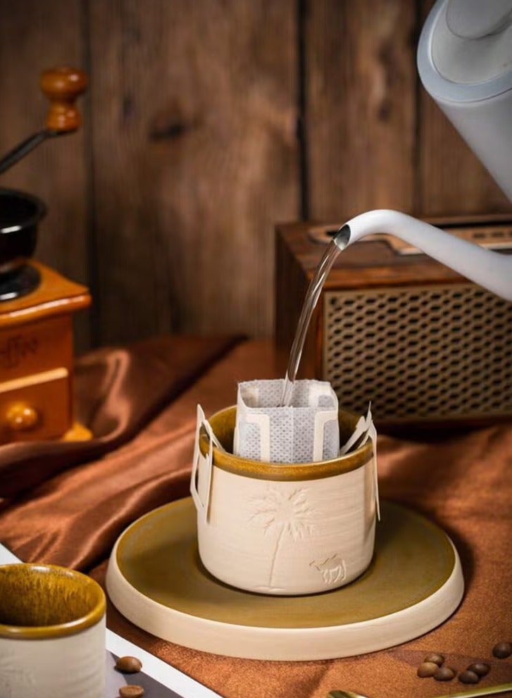 ح واحة كوب قهوة سيراميك بنقشة شجرة نخيل صحراوية وجمل، سعة 310 مل، قابل لإعادة الاستخدام، يُغسل يدويًا فقط، مثالي للتجمعات العائلية والمناسبات الخاصة، هدية بطابع صحراوي، كوب قهوة صحراوي، ديكور بطابع صحراوي، كوب سيراميك، كوب قهوة للعودة إلى المدرسة - Image 5