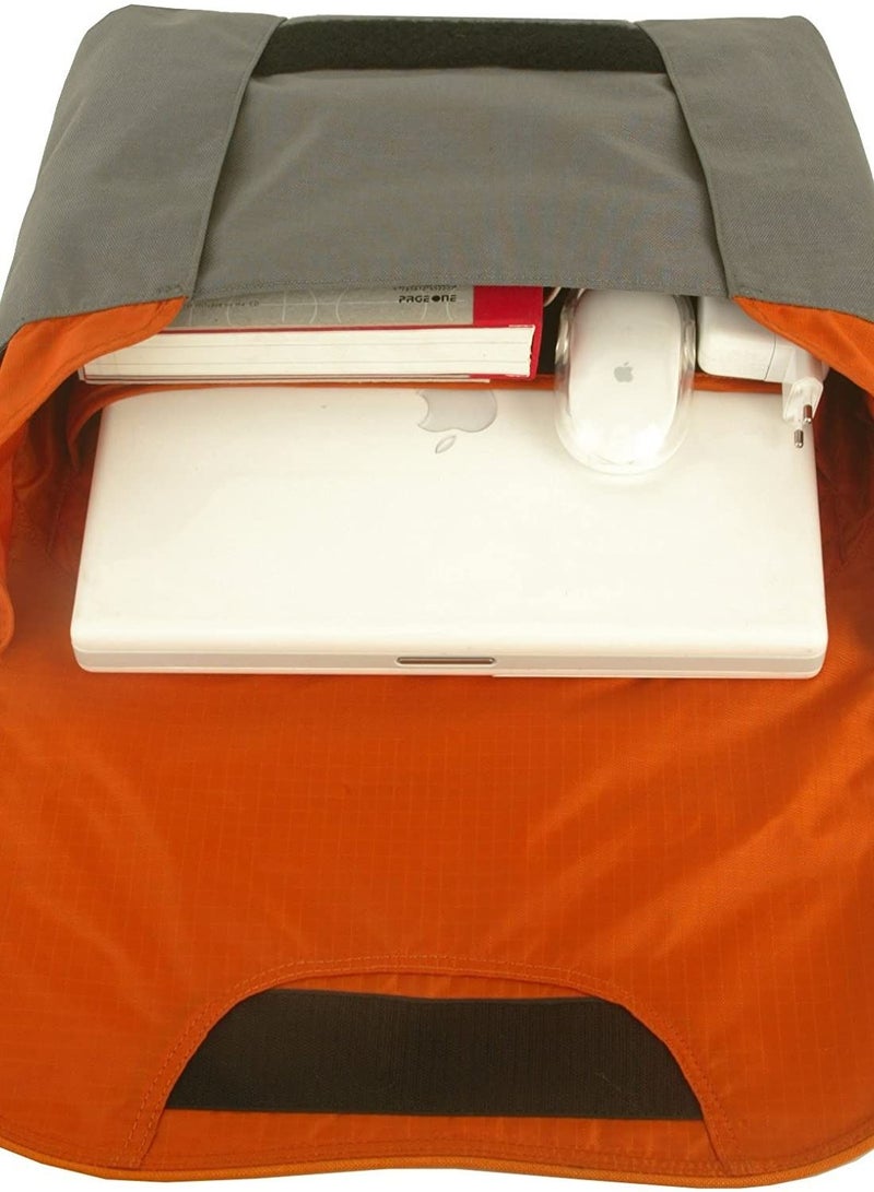 Crumpler SDG-M-002 Silver Dig - Medium Bag fits 13-inch Laptops Grey - Image 1