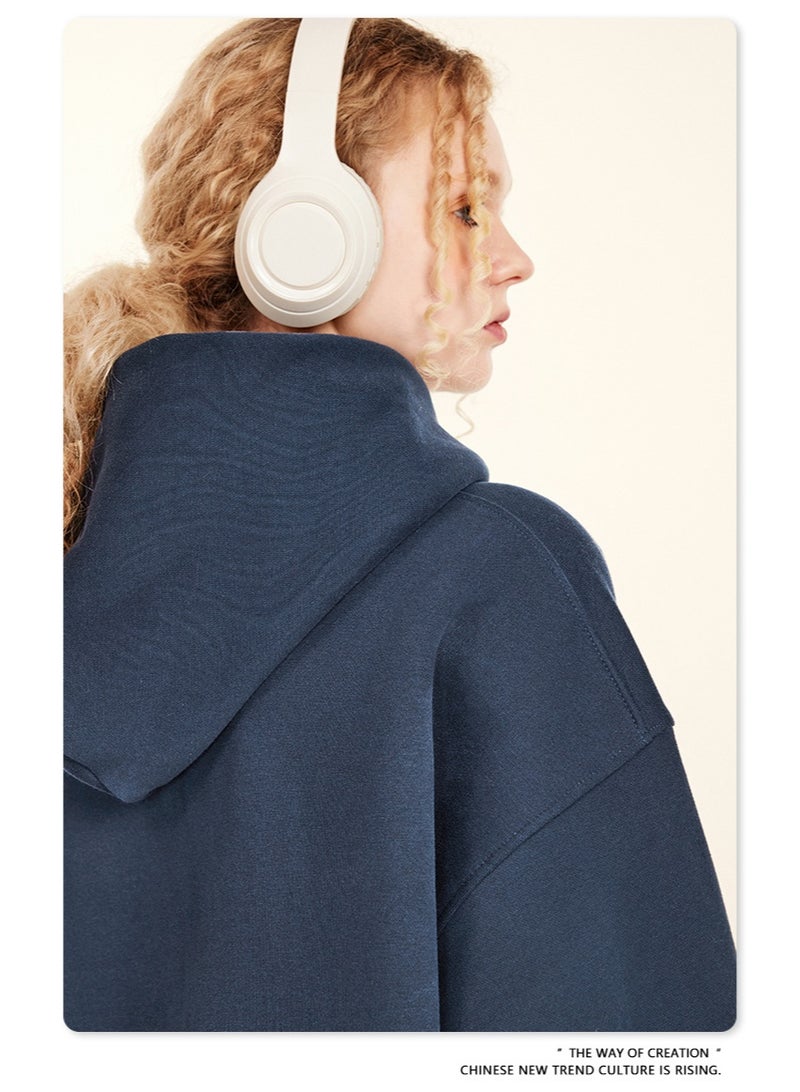 بى طقم من قطعتين: سويت شيرت بغطاء رأس بلون سادة مبطن بالصوف، وكارديجان فضفاض كاجوال، وبنطال رياضي (أزرق داكن) - Image 4