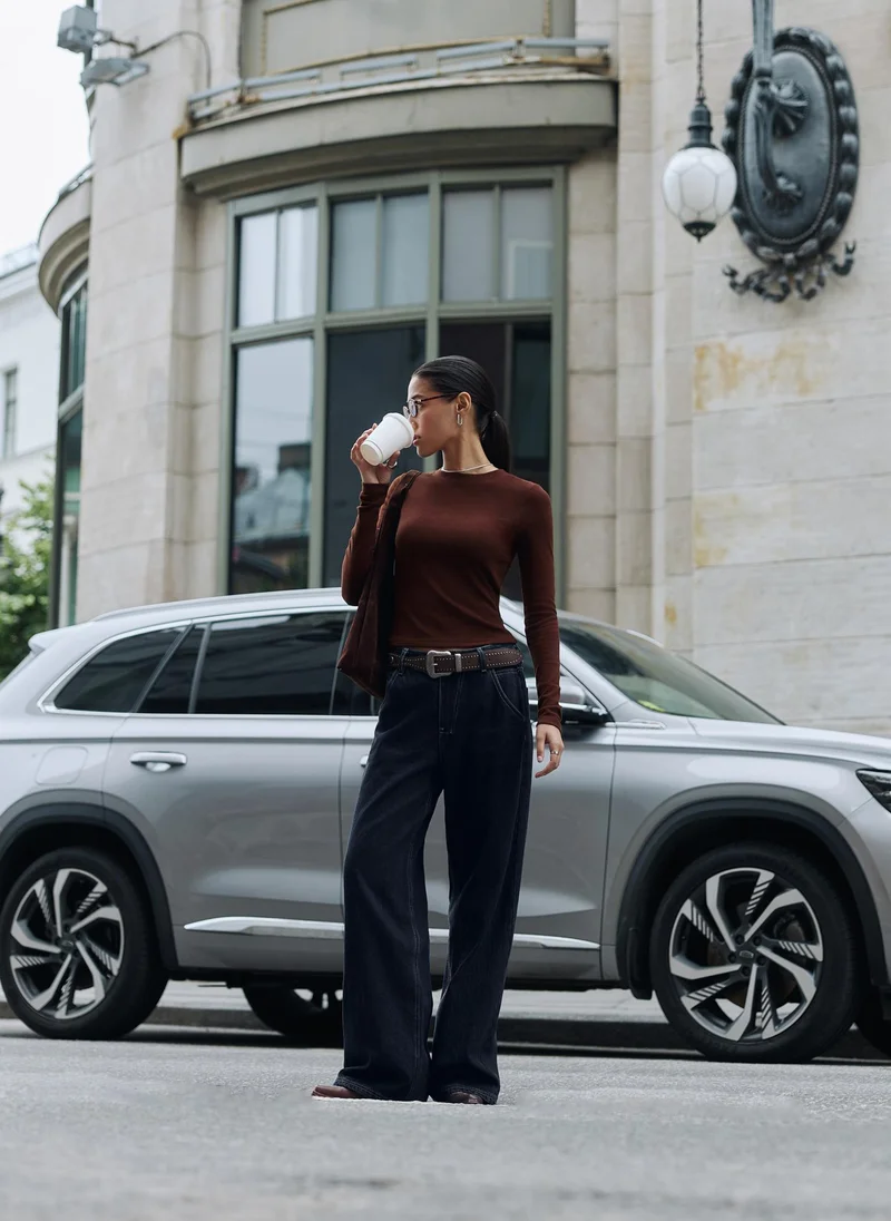 Lichi  Loose jeans with contrast stitching for Women | Best Price UAE