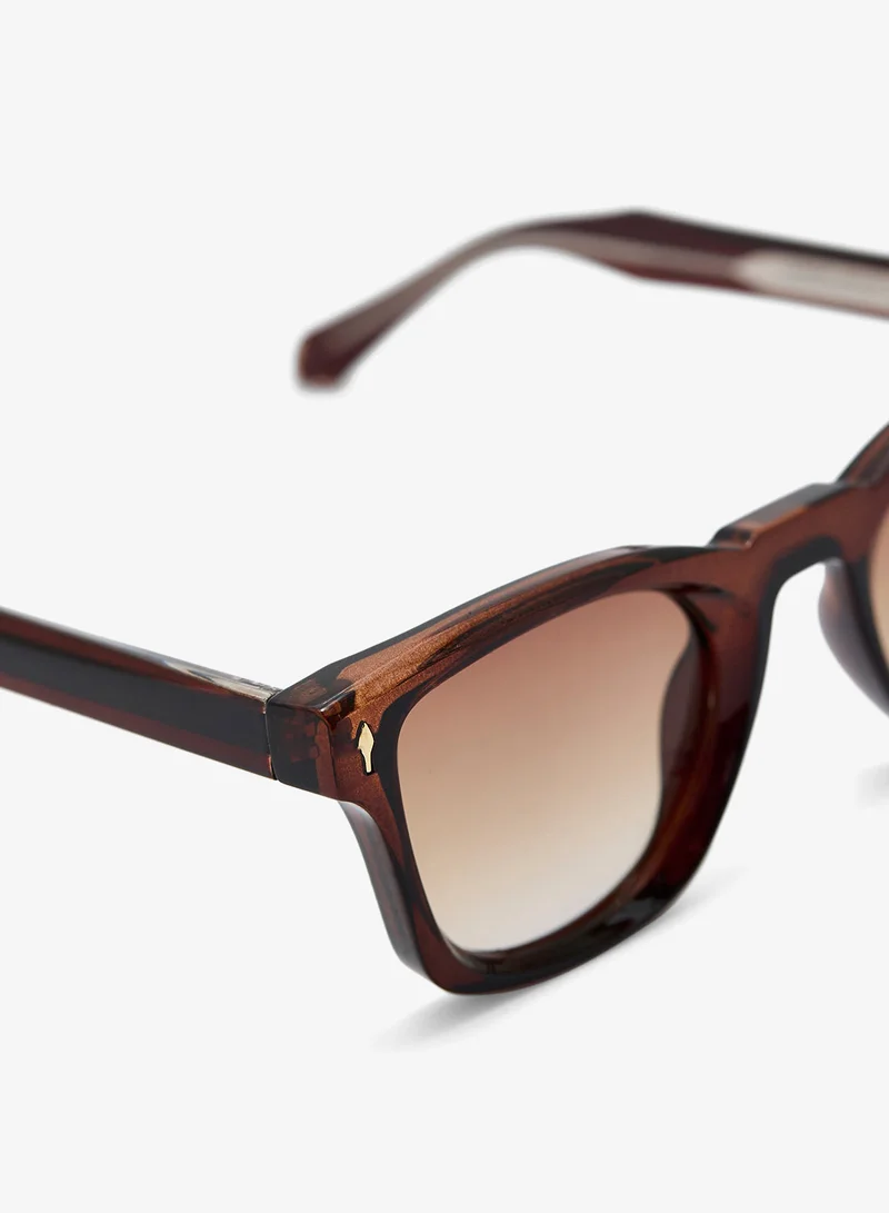 Ella Brown /Gradient Brown Polarized Wayfarer Sunglasses for Women | Best Price UAE